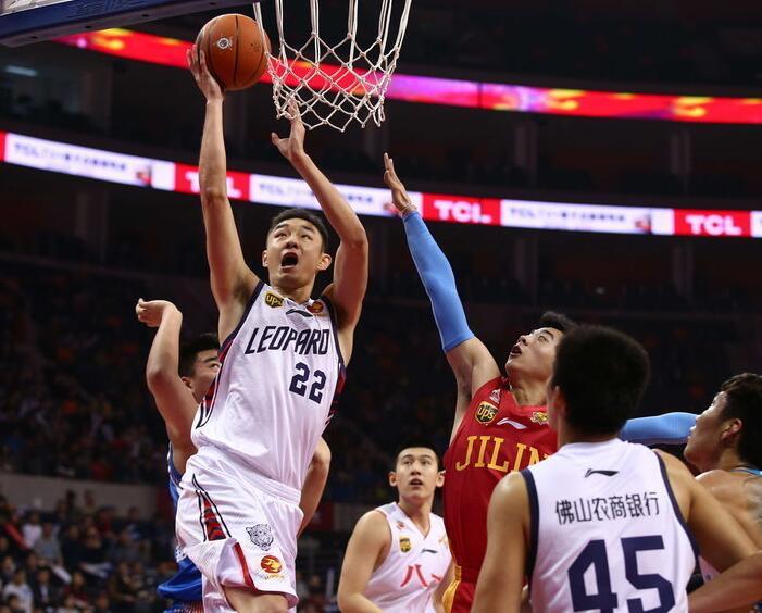 还在防守端 还在防守端